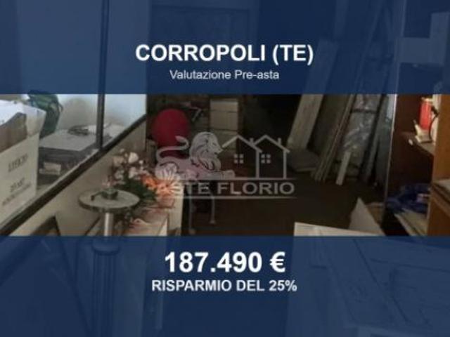 Locale Commerciale in vendita a Unione dei Comuni della Val Vibrata, Corropoli