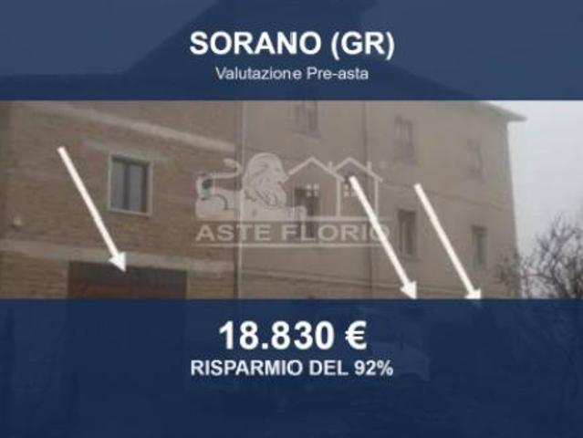 Capannone in vendita a Sorano, Grosseto