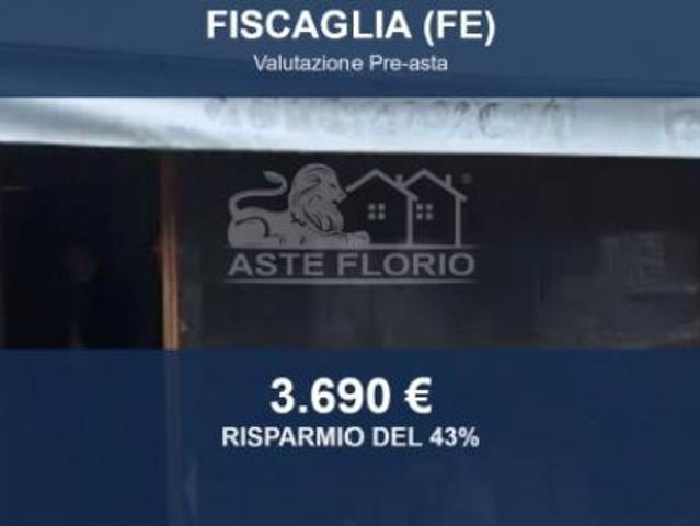 Locale Commerciale in vendita a Unione Delta del Po, Migliaro