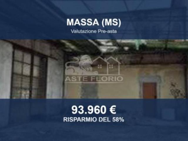 Capannone in vendita a Quercioli, Massa