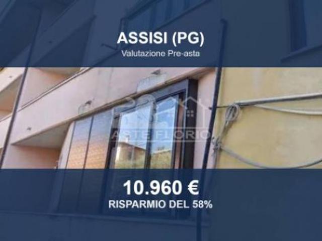 Locale Commerciale in vendita a Assisi, Umbria
