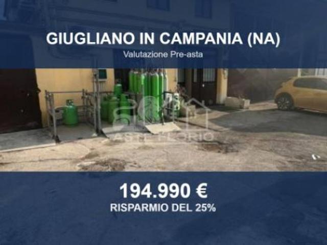Capannone in vendita a Giugliano In Campania, Campania