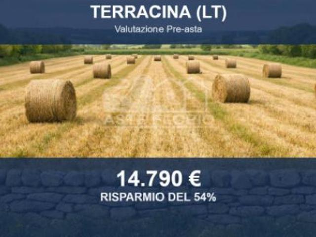 Terreno in vendita a Terracina, Lazio
