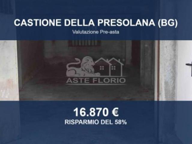 Box in vendita a Dorga, Castione Della Presolana