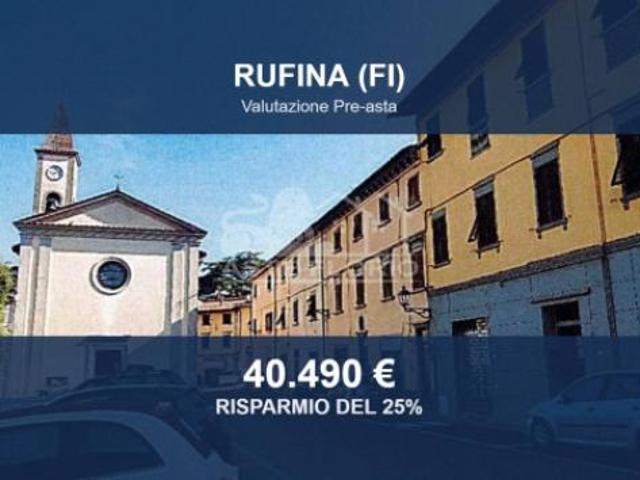 Locale Commerciale in vendita a Unione di Comuni Valdarno e Valdisieve, Rufina