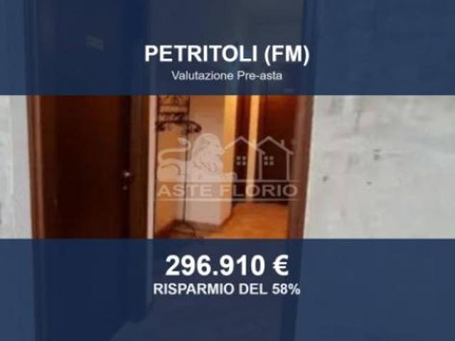 Locale Commerciale in vendita a Moregnano, Petritoli