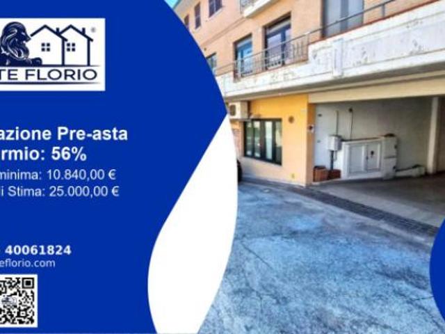 Box in vendita a Pozzo, Marche