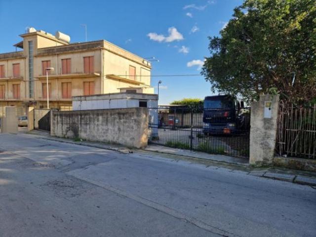 Capannone in vendita a Rosolini, Sicilia