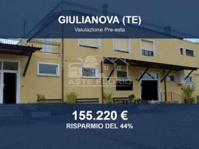 Capannone in vendita a Giulianova, Abruzzo