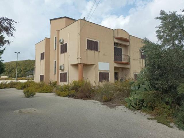 Locale Commerciale in vendita a Ravanusa, Sicilia