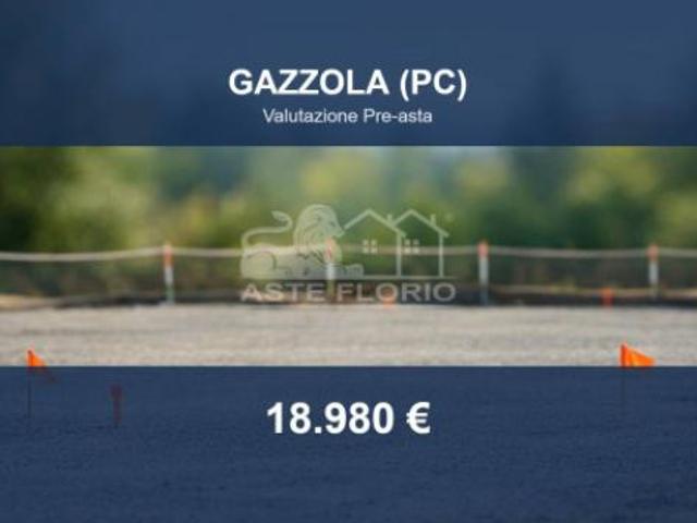 Terreno in vendita a Gazzola, Piacenza