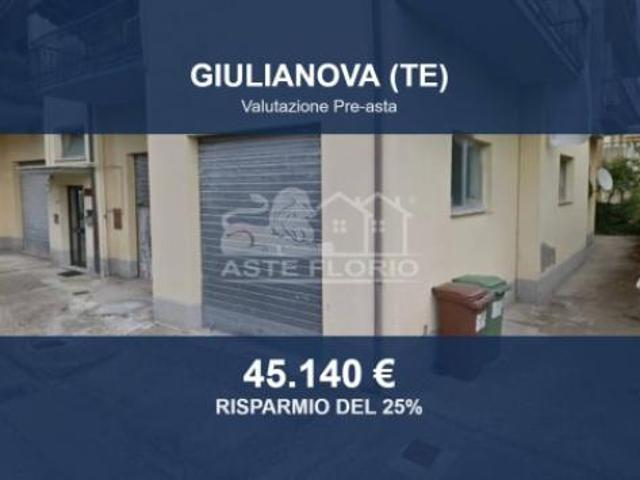 Capannone in vendita a Giulianova, Abruzzo