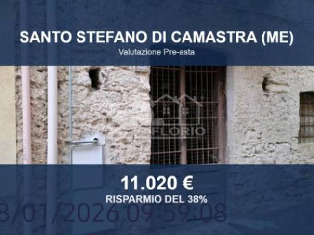 Capannone in vendita a Santo Stefano di Camastra, Messina