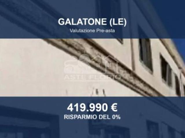Locale Commerciale in vendita a Puglia, Lecce