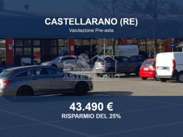 Locale Commerciale in vendita a Tresinaro - Secchia, Re
