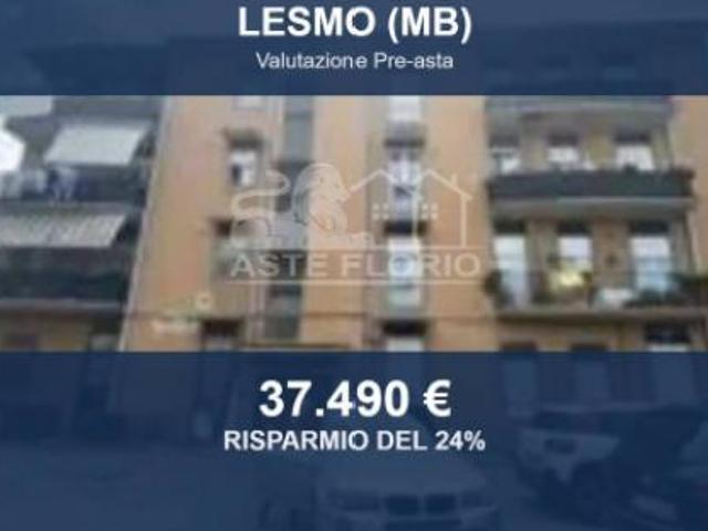 Locale Commerciale in vendita a Lesmo, Lombardia