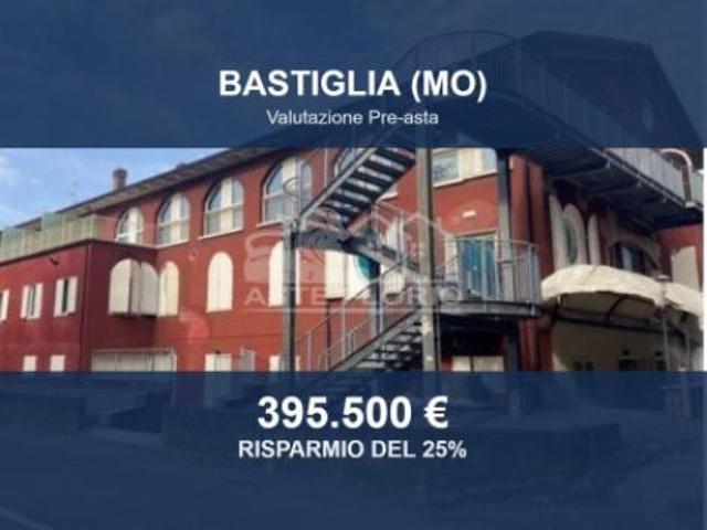 Locale Commerciale in vendita a Unione dei comuni del Sorbara, Bastiglia