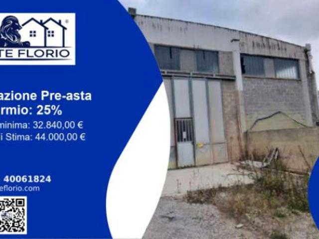 Capannone in vendita a Marche, Fermo