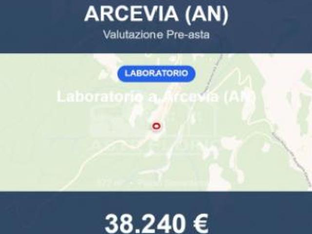 Locale Commerciale in vendita a Arcevia, Ancona