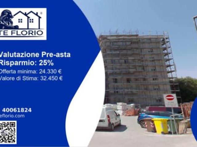 Locale Commerciale in vendita a Villa Costantina, Marche