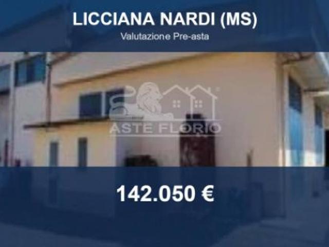 Capannone in vendita a Licciana Nardi, Massa-Carrara