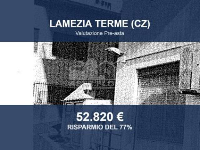 Locale Commerciale in vendita a Magolà, Lamezia Terme