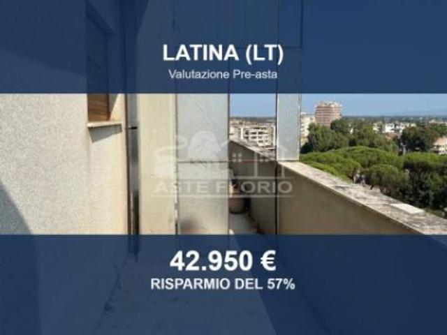 Attico in vendita a Villaggio Trieste, Latina