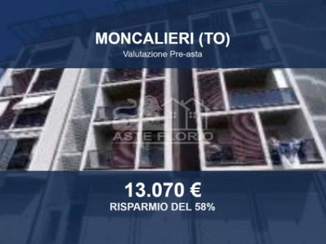 Box in vendita a Moncalieri, Torino