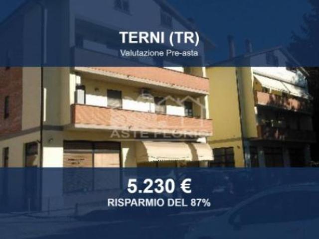 Box in vendita a Vocabolo Trevi, Terni