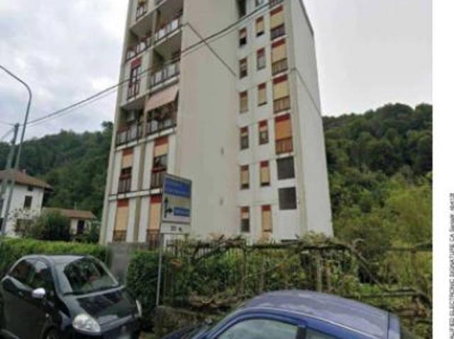 Locale Commerciale in vendita a Arlezze, Valduggia