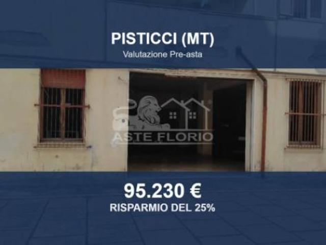 Box in vendita a Pisticci, Matera