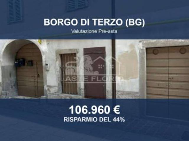 Locale Commerciale in vendita a Borgo Di Terzo, Lombardia