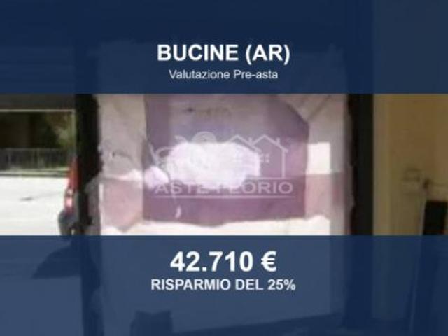 Locale Commerciale in vendita a San Martino, Bucine
