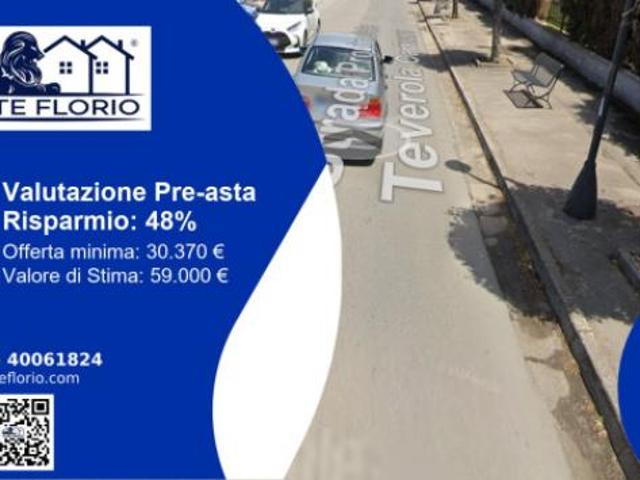 Capannone in vendita a Teverola, Campania