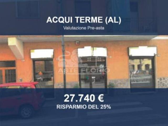 Locale Commerciale in vendita a Piemonte, Alessandria