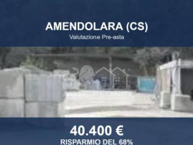 Locale Commerciale in vendita a Calabria, Cosenza