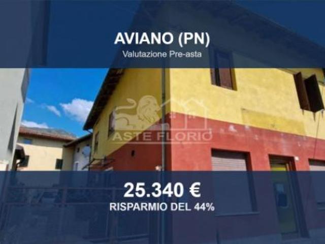 Locale Commerciale in vendita a Aviano, Friuli-Venezia Giulia