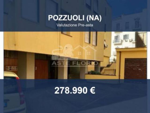 Capannone in vendita a Rione Bognar, Pozzuoli