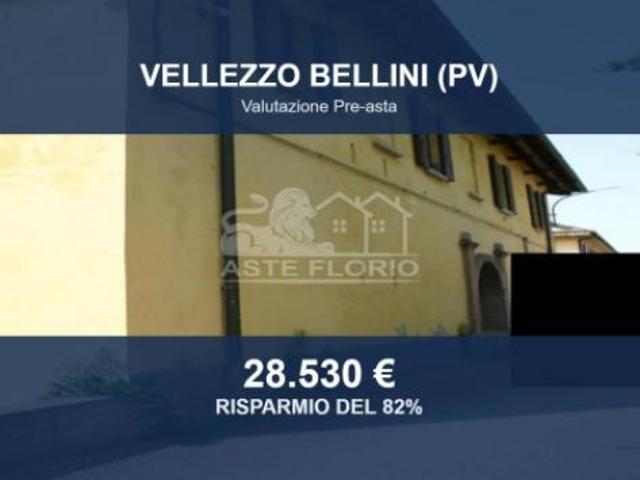 Locale Commerciale in vendita a Vellezzo Bellini, Pavia
