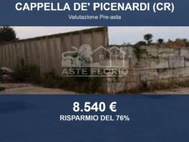 Terreno in vendita a Cappella De' Picenardi, Lombardia