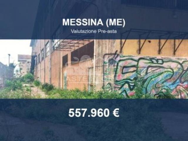 Capannone in vendita a Messina, Sicilia