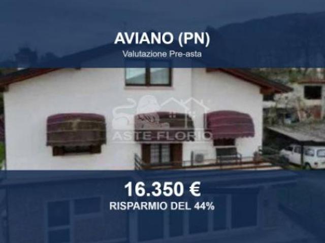 Locale Commerciale in vendita a Aviano, Friuli-Venezia Giulia