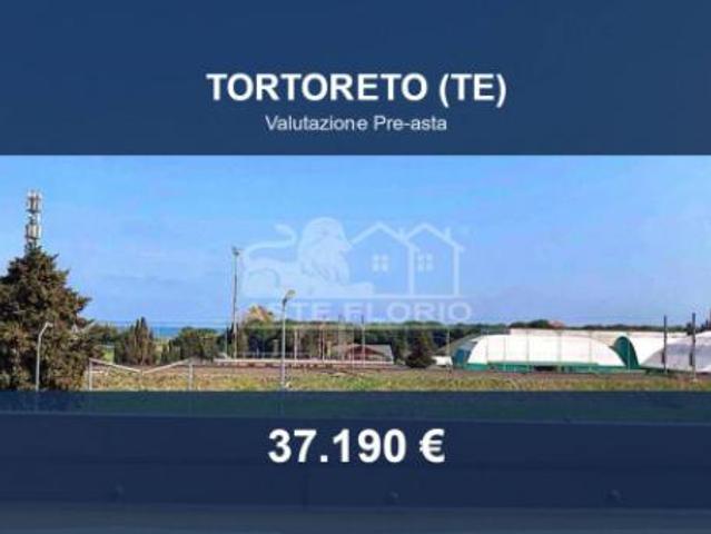 Capannone in vendita a Unione dei Comuni della Val Vibrata, Tortoreto