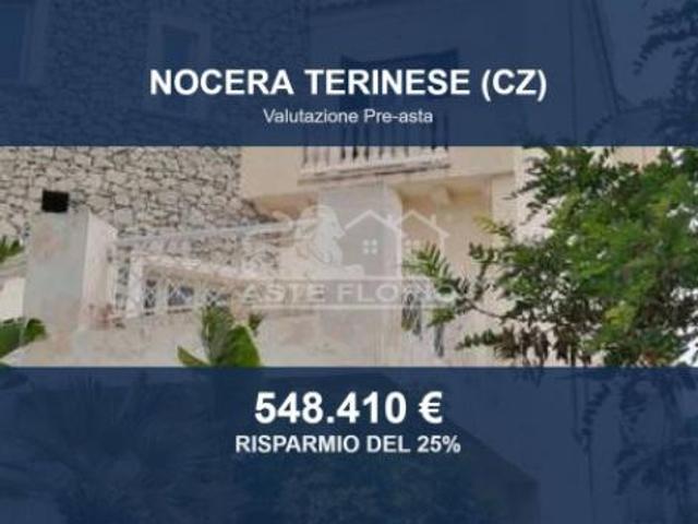Locale Commerciale in vendita a Calabria, Catanzaro