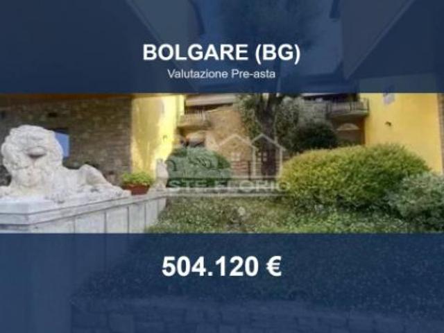 Villa Indipendente in vendita a Bolgare, Lombardia
