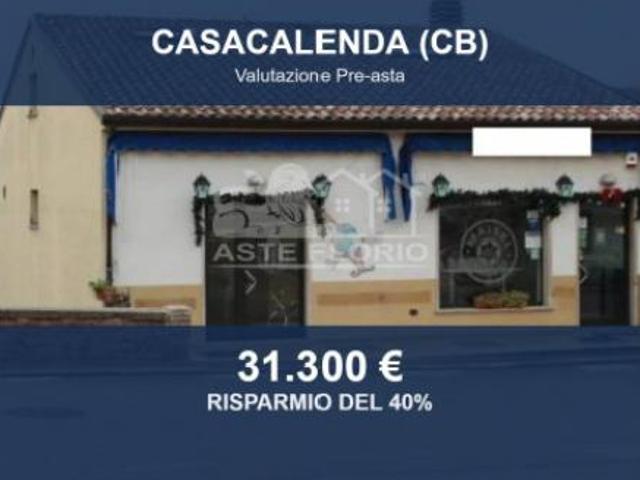 Locale Commerciale in vendita a Casacalenda, Molise