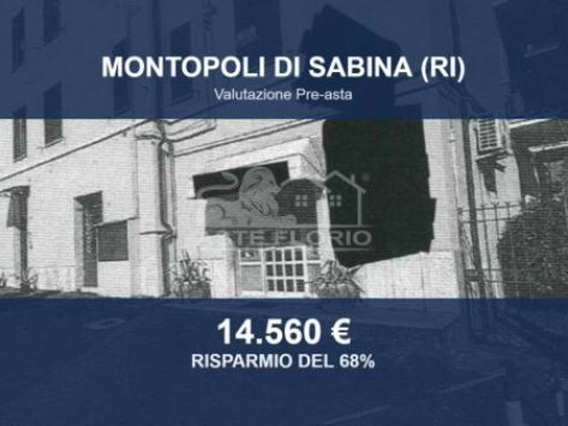 Locale Commerciale in vendita a Montopoli Di Sabina, Lazio