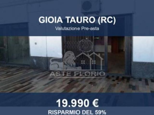 Locale Commerciale in vendita a Calabria, Reggio Calabria