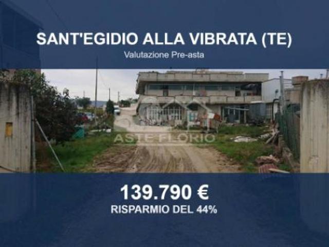 Capannone in vendita a Unione dei Comuni della Val Vibrata, Sant'egidioalla Vibrata