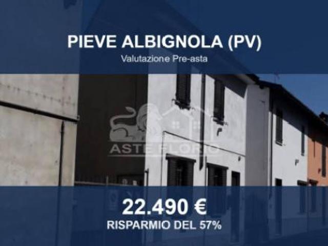 Villa Indipendente in vendita a Pieve Albignola, Lombardia